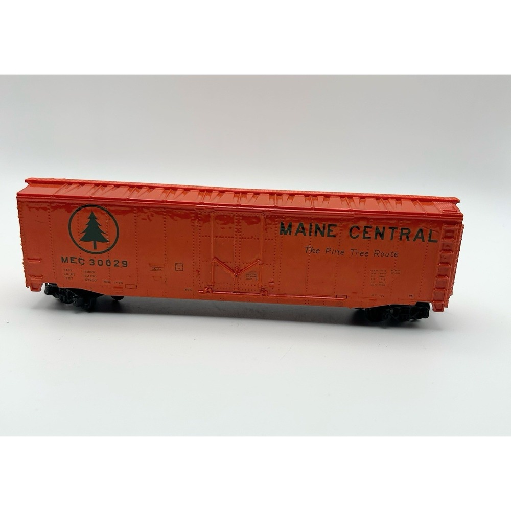 Bachmann HO Scale Maine Central MEC 30029 Box Car the Pine Tree Route Pre-Owned